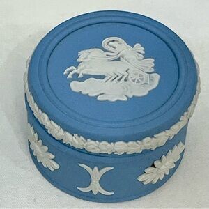 Vintage Wedgwood Blue Jasperware Aurora  And The Chariot Of Dawn Trinket Box